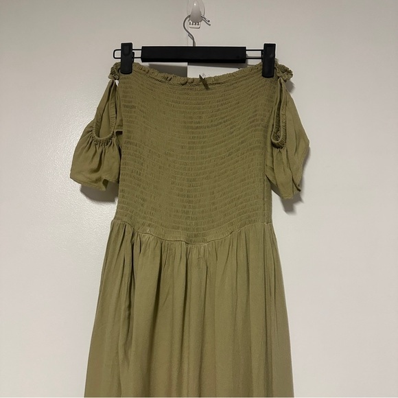 Young Fabulous & Broke Smocked light Green Frida smocked off shoulder Dress XS - Picture 3 of 10